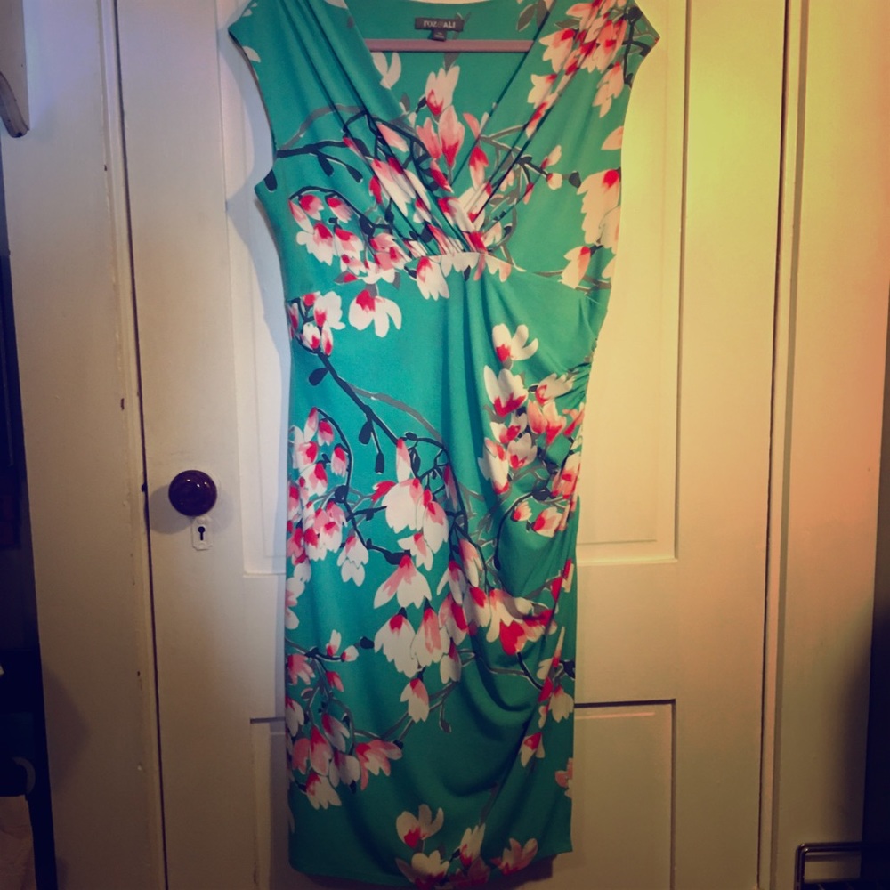 Roz & Ali / Cherry Blossoms Ruched Dress
